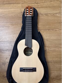 Yamaha guitarlele