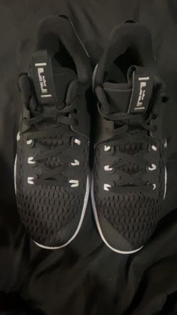 Nike Lebron Witness 5 Metallic Silver 