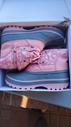 Snow Boots SZ5 Girls