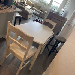 Pier 1 White Wooden Table With Matching White Chairs x2