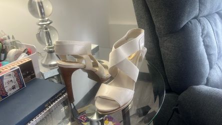 Metaphor White Heels