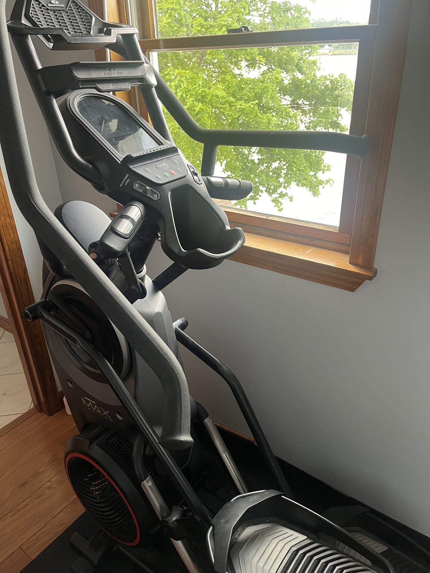 Bowflex Max Trainer M8