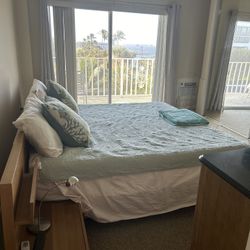 High End Modern Solid Wood Mid Century Modern King Size Bed 