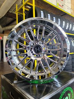 Hardcore Off-Road chrome wheels