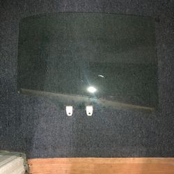 Right Back Door Window For A 2004 Honda Civic