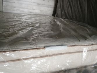 Saatva organic cotton King Size Premium Mattress
