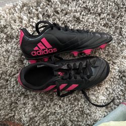 Girls Soccer Cleats