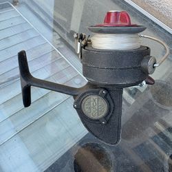 Vintage Dam Quick 220 Spinning Reel 