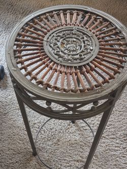 Round Table / Circular Table / Corner Table / End Table