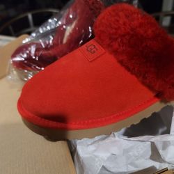 Women Uggs Slippery/ Shoe Brand New Size 9 Sells For 89 Selling For 65