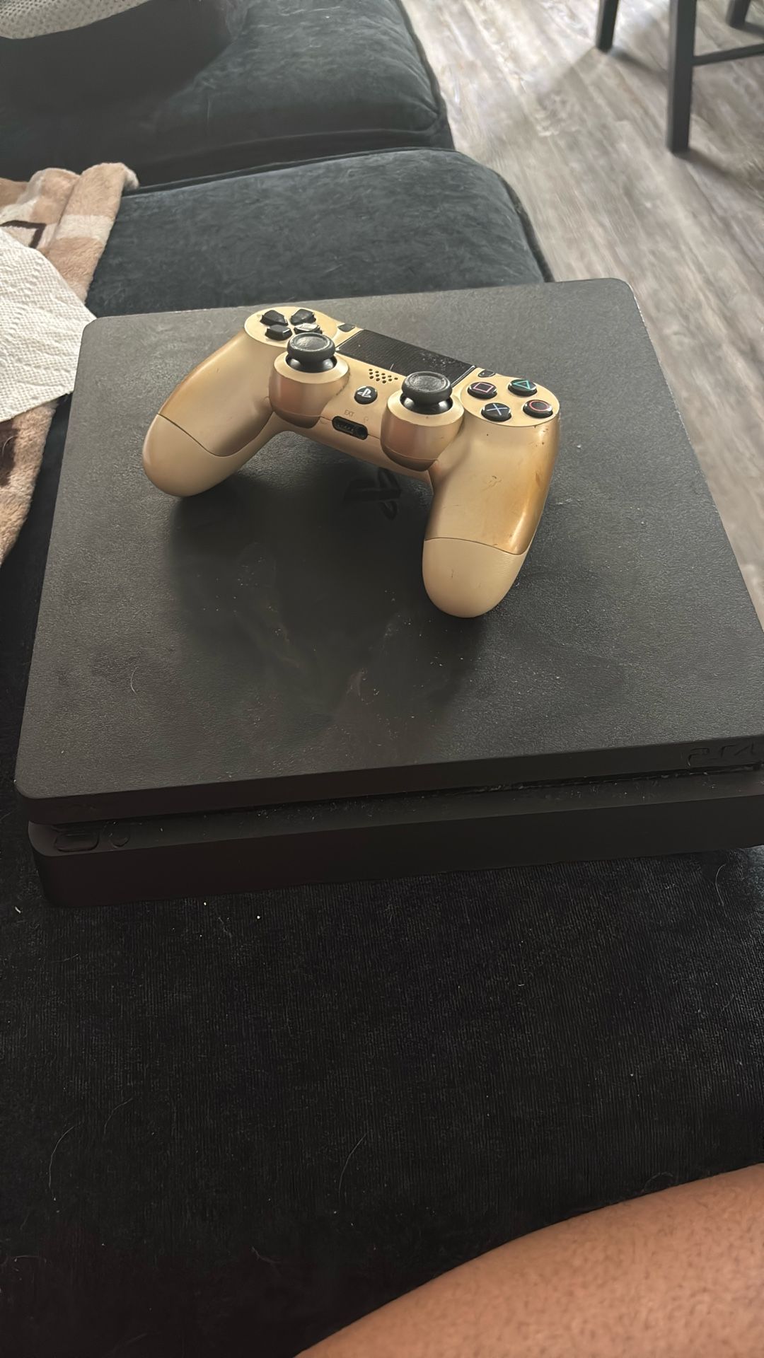 PS4 Slim