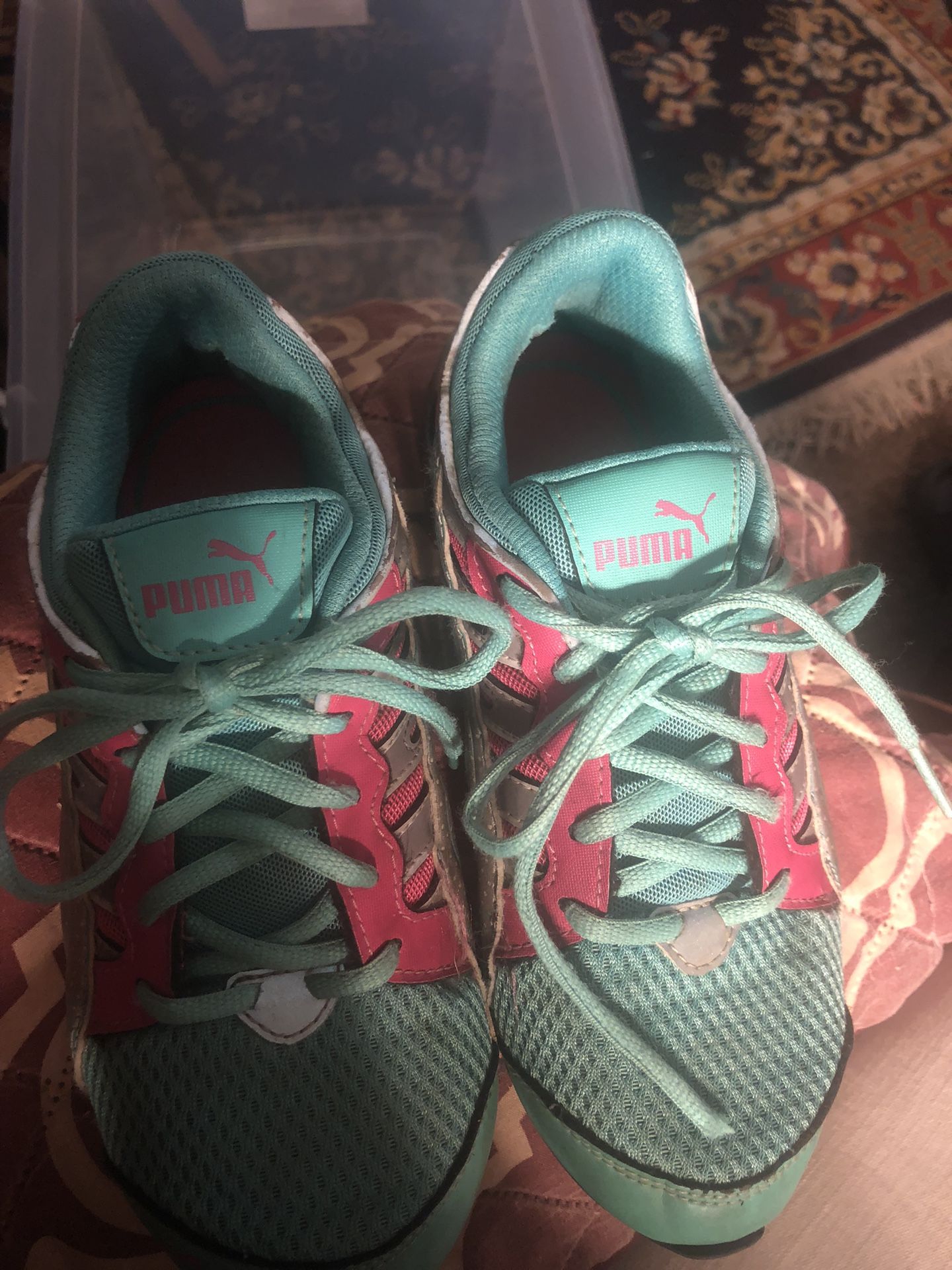 PUMA Girls Sneakers Green And Fushia. Size 3 y