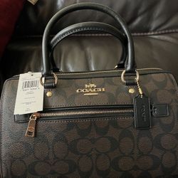 BRAND NEW PURSE NEED FORSALE