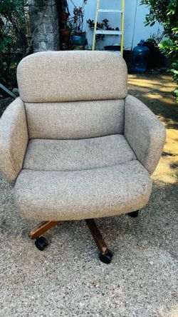Wood Base Office Swivel Chair Vinatge