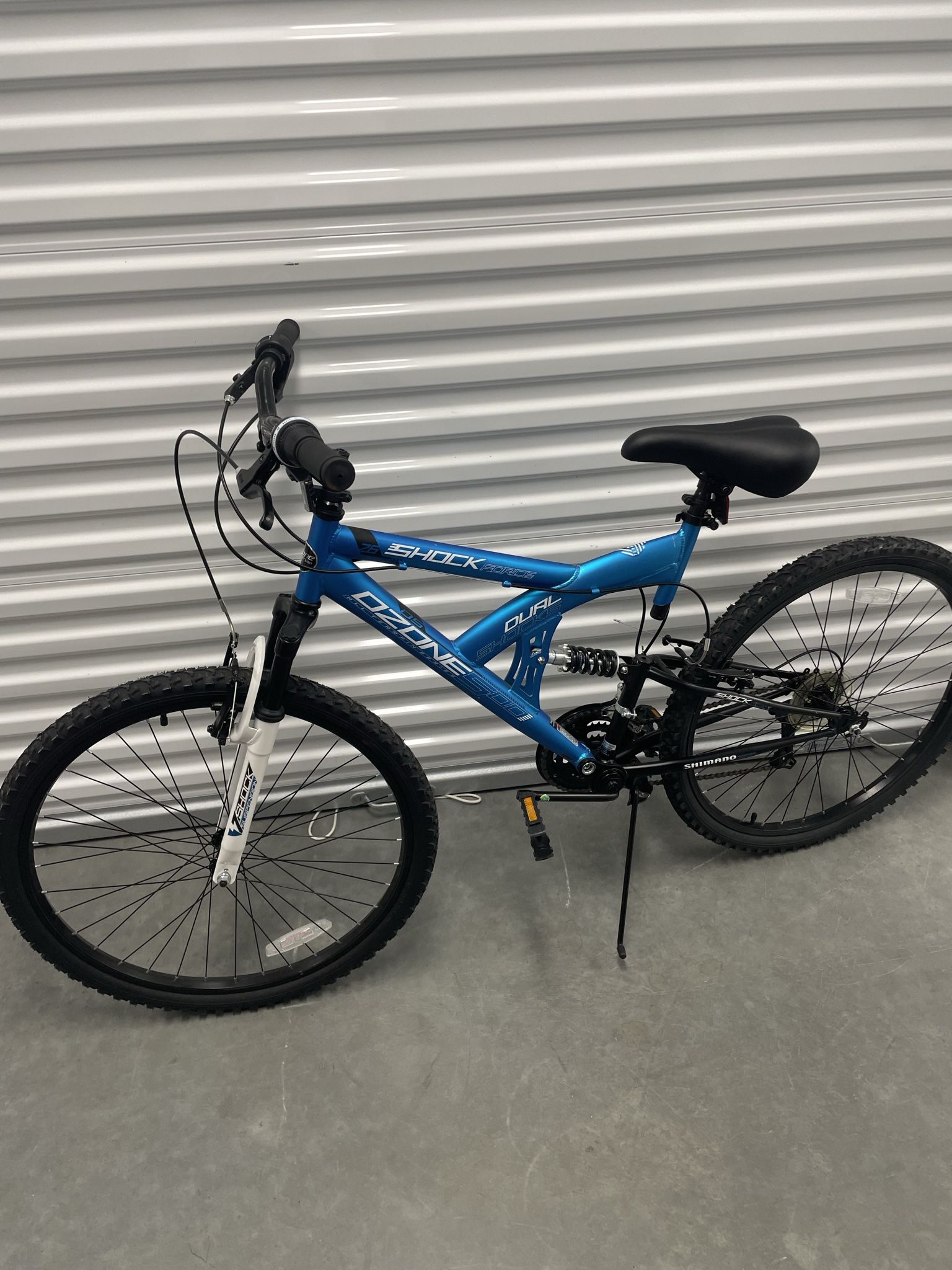 Blue Ozone 500 Men’s Shock Force Mountain Bike