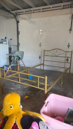 Twin bed