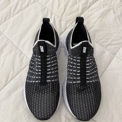 Nike Phantom Walking/Running Shoes 