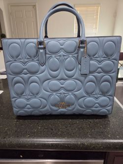 Brand New Coach Azure Signature Leather Tote CY672 – $375