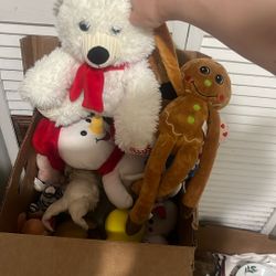 FREE BOX OF STUFFED ANIMALS 