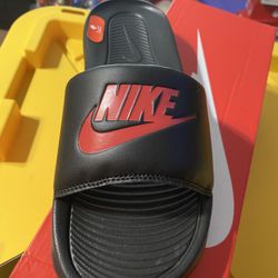 Nike Victori One Slide