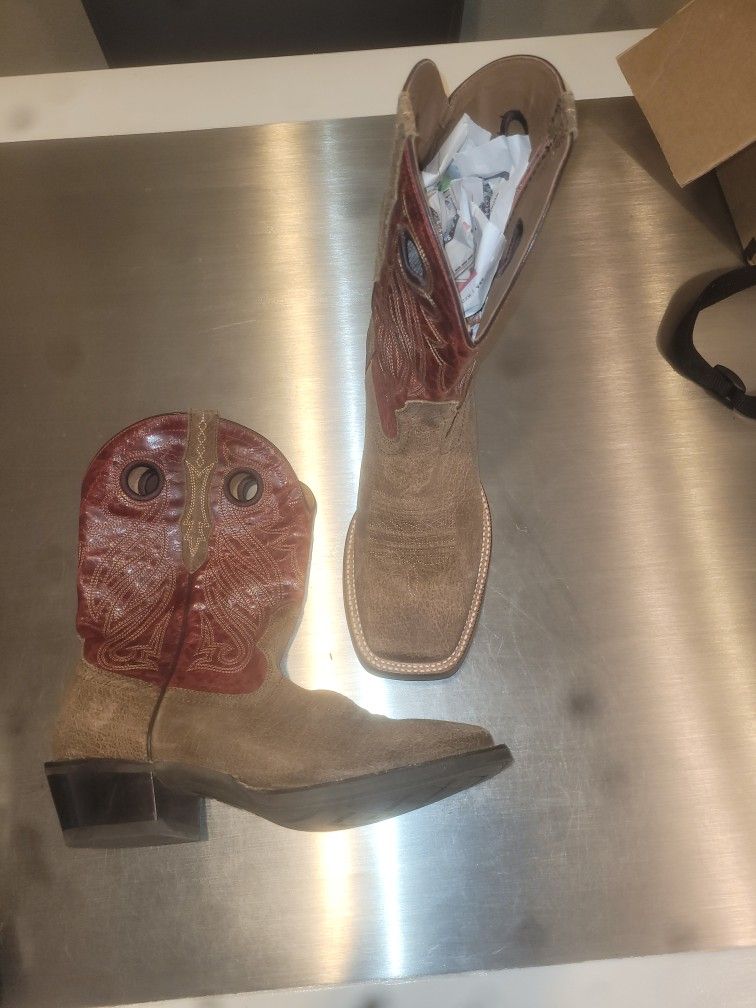 New MEN Rare ARIAT Cowboy BOOTS BOTA work Botas Size 10 Only $120!!!