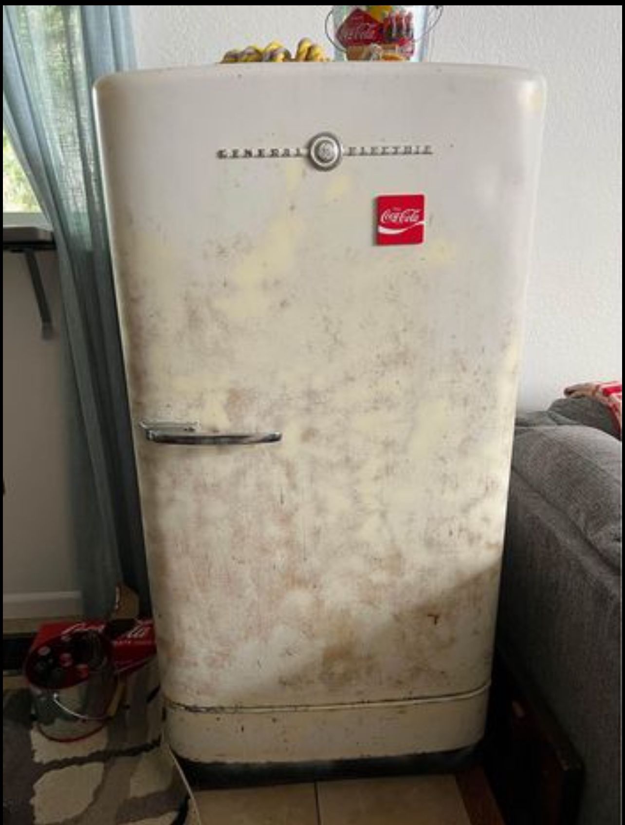 General Electric Vintage 1940's Antique GE Refrigerator