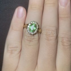 Vintage 14K Solid Gold Green Gemstone & Halo Cluster Ring