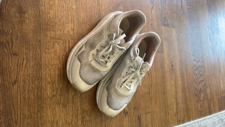 Tennis Shoes