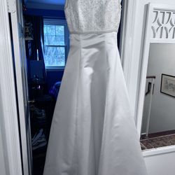 Wedding Dress (Morí Lee)
