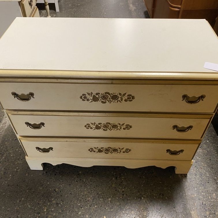 French Style 3 Drawer Dresser