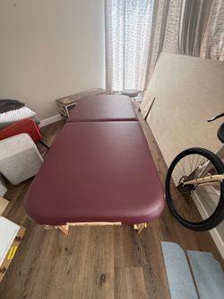 Earthlite Spirit Massage Table