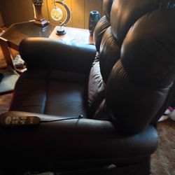 I Have A Nice Remote Control Lazy Boy If Anybody Arrested Just Let Me Know It Is A Nice One Have A Remote Control To Itt