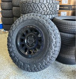 Package Deal Available !! Method Wheels + Toyo Tires 35’s & 37’s !