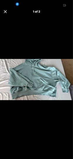 Women’s baggy Nike hoodie size large