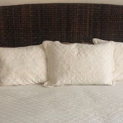 Sea grass Headboard And Chair