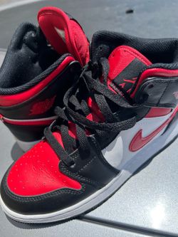 Air Jordan 1 Red- Boy Size 5