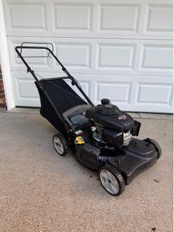 Craftsman 21 Inch Self Propelled Lawnmower