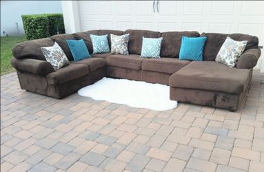 Brown 3 piece U Shaped Sectional