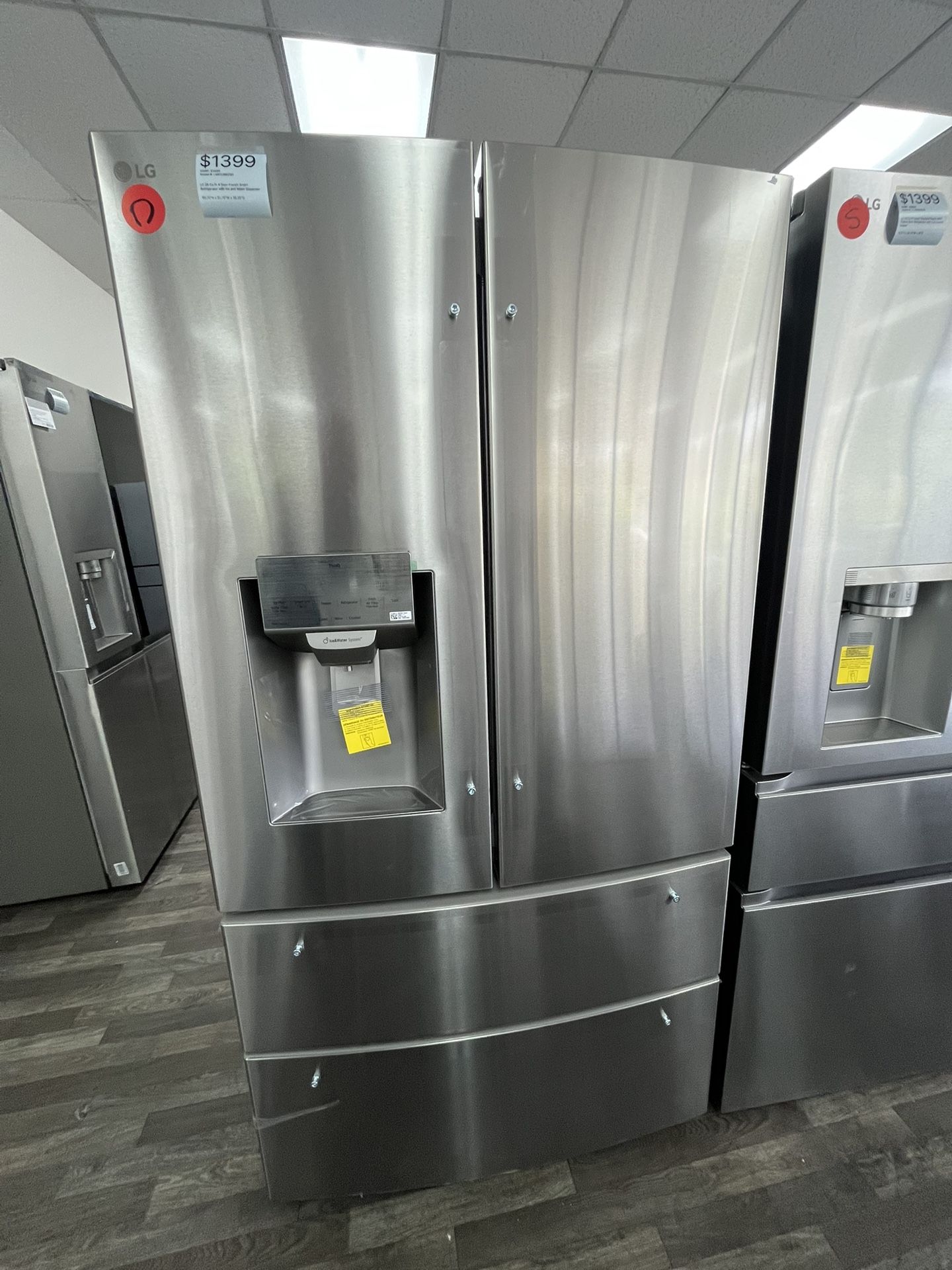 $1399 LG 28 Cu Ft 4 Door French Smart Refrigerator with Ice & Water Dispenser