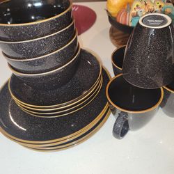 Nice Dish Set