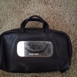 NINE WEST MINI PURSE ( ZIPPER )