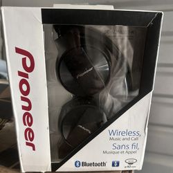 Bluetooth Earphone Pioneer