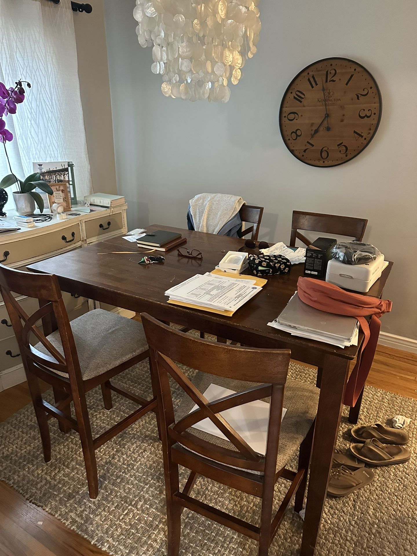 Kitchen Table And 6 Chairs