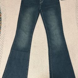 True Religion, Becca, Mid Rise, Boot Cut Dark Wash Size 24