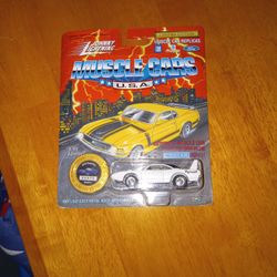 VINTAGE JOHNNY LIGHTING MUSCLE CARS USA 1970 SUPERBIRD LIMITED EDITION  1:64 SCALE NIP