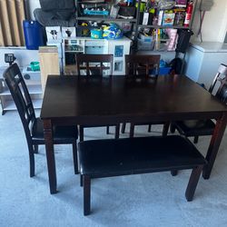 Dining room Table & Chairs