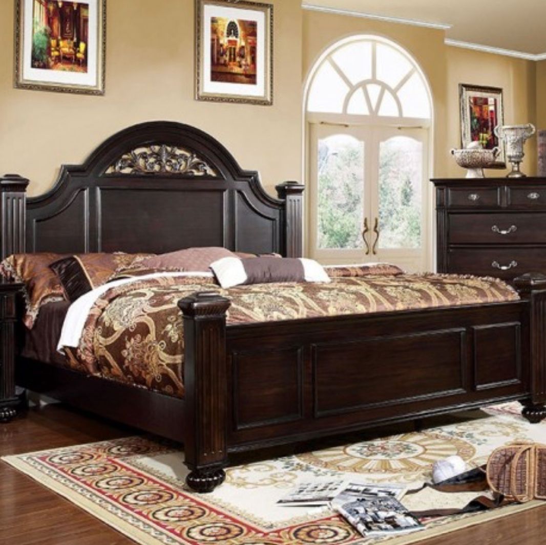 4pc Queen Bed Set - Bed Dresser Mirror Nightstand 