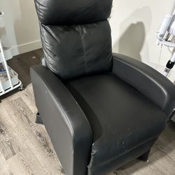 Black recliner chair (No Massage)