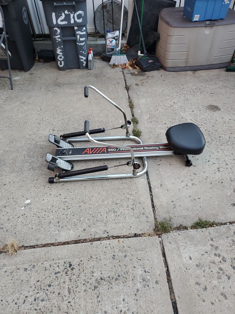 AVITA 950/ Professional Rowing Machine 