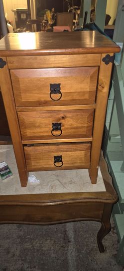 Vintage Rustic Solid Pine 3-Drawer Nightstand / End Table Accent Chest